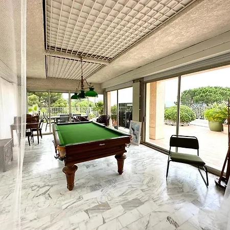Panoramic Sea View Penthouse With Jacuzzi And 450 Sqm Terrace 公寓 昂蒂布