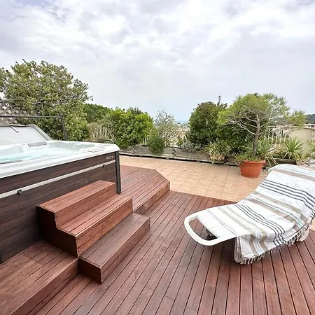 Panoramic Sea View Penthouse With Jacuzzi And 450 Sqm Terrace דירה *